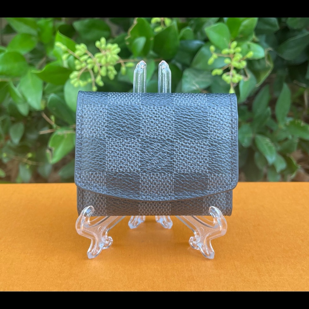 Louis Vuitton cuff links case in damier graphite
